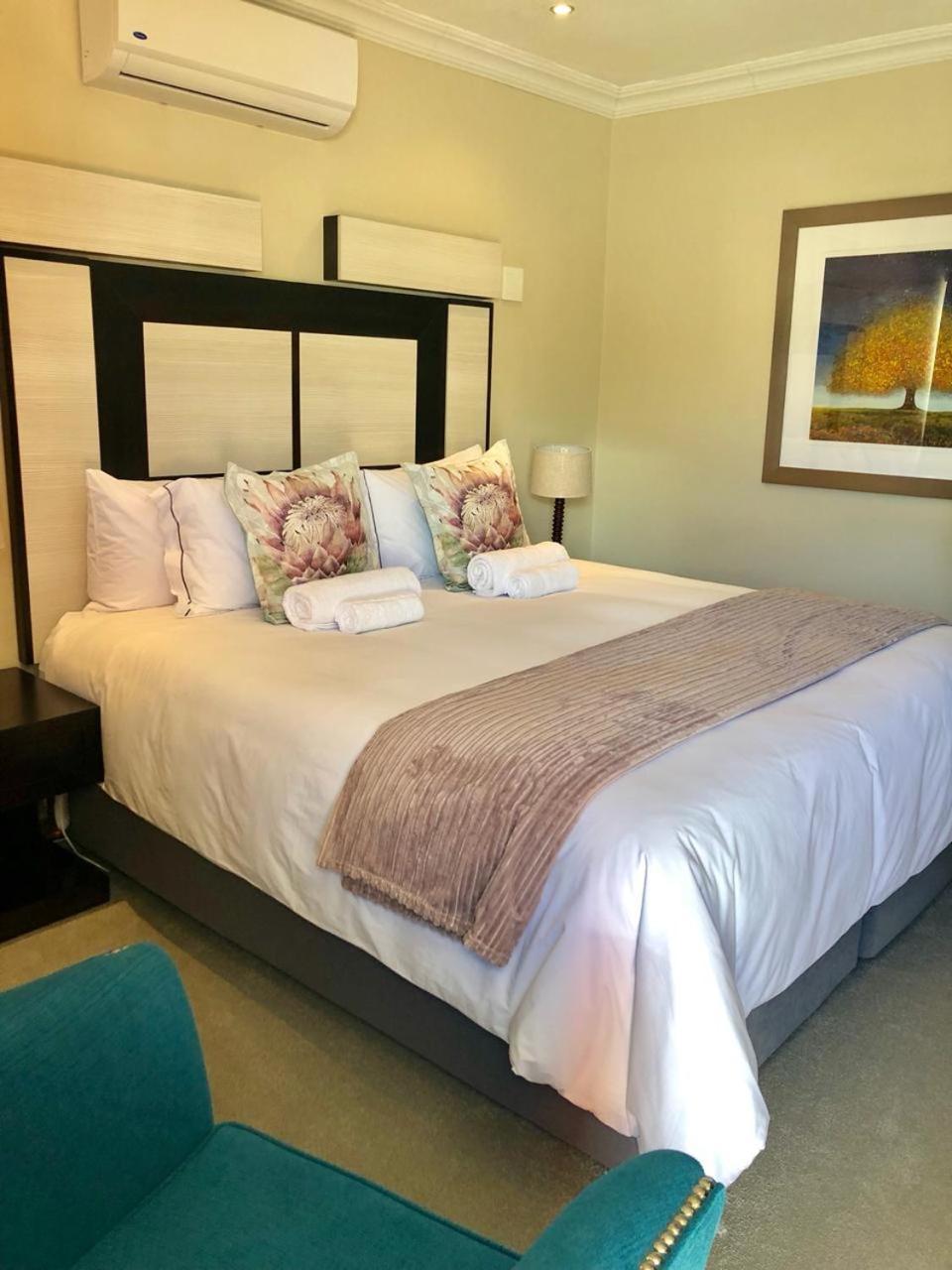 The Clan Guest House Maseru Extérieur photo