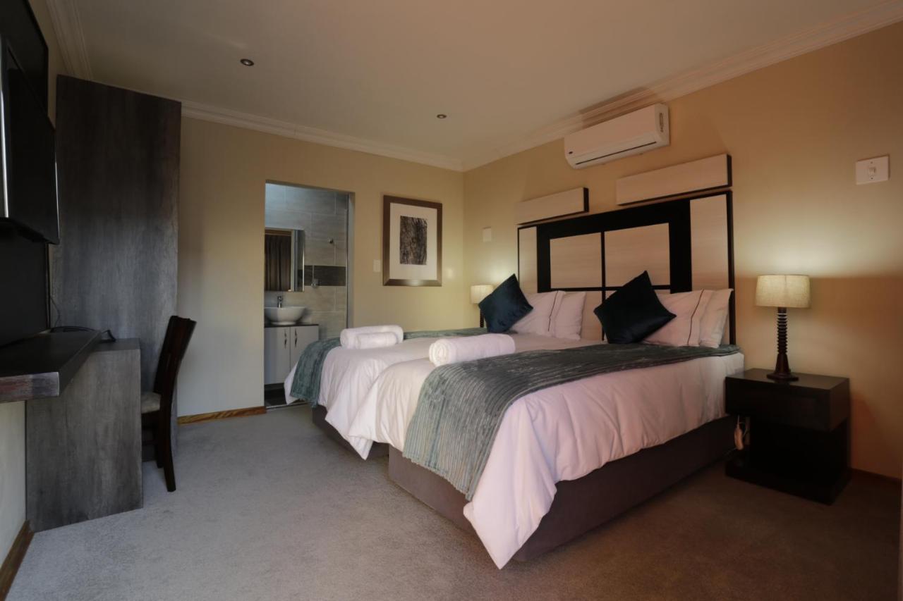 The Clan Guest House Maseru Extérieur photo