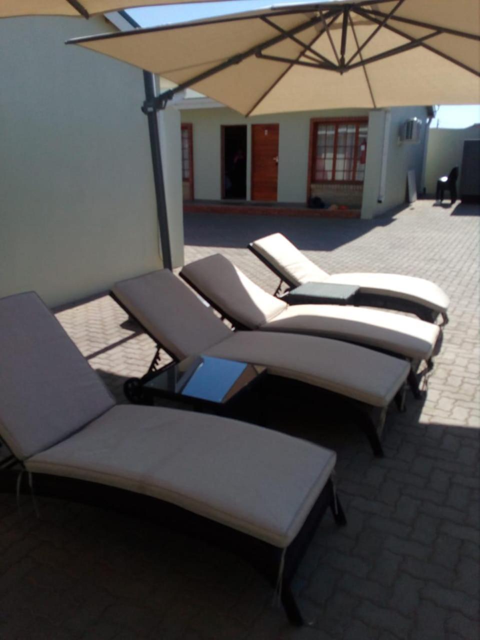The Clan Guest House Maseru Extérieur photo